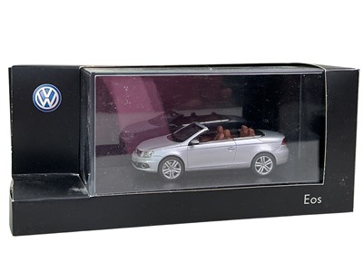 Lot 513 - LARGE COLLECTION OF MODEL VEHICLES