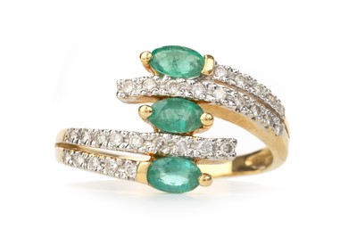 Lot 555 - EMERALD AND DIAMOND RING