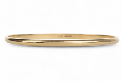 Lot 563 - GOLD BANGLE