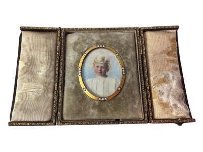Lot 503 - VICTORIAN PORTRAIT MINIATURE