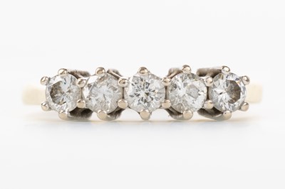 Lot 571 - DIAMOND FIVE STONE RING