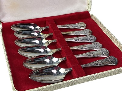 Lot 522 - GROUP OF STAINLESS STEEL AND SILVER PLATED FLATWARE
