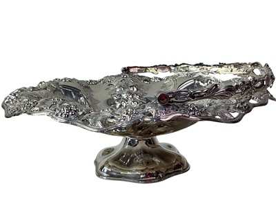 Lot 617 - PAIR OF PLATED BOAT SHAPED BUTTER DISHES