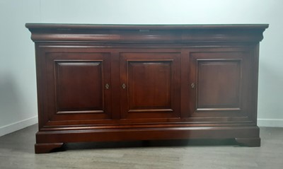 Lot 642 - CHERRY WOOD SIDEBOARD