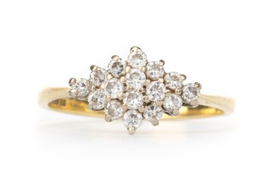 Lot 715 - DIAMOND CLUSTER RING