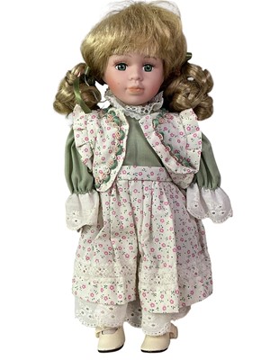 Lot 820 - GROUP OF DOLLS