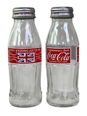 Lot 822 - GROUP OF VARIOUS COCA-COLA ITEMS