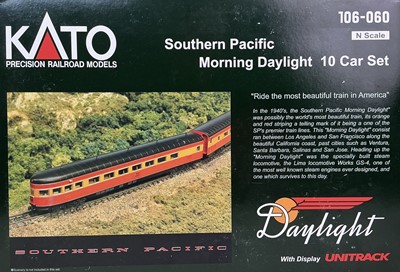Lot 333 - SOUTHERN PACIFIC MORNING DAYLIGHT 10 CAR SET