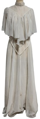Lot 825 - WEDDING DRESS