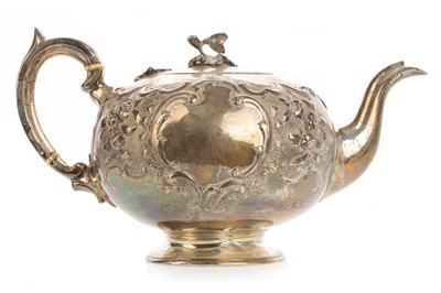 Lot 1001 - VICTORIAN SCOTTISH SILVER TEAPOT