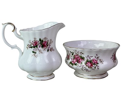 Lot 772 - ROYAL ALBERT PART DINNER SERVICE