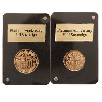 Lot 70 - ELIZABETH II FULL AND HALF SOVEREIGN