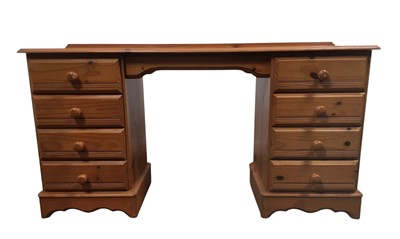 Lot 76 - MODERN PINE EFFECT DRESSING TABLE