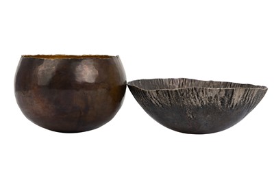 Lot 980 - CONTEMPORARY SILVER BOWL