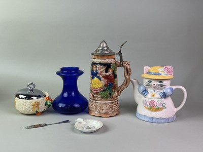 Lot 39 - CLARICE CLIFF 'CELTIC HARVEST' JAR