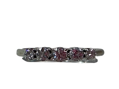 Lot 167 - DIAMOND FIVE STONE RING