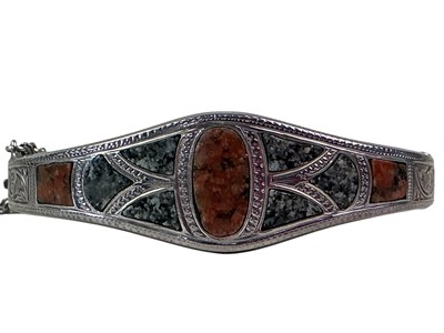 Lot 176 - EDWARDIAN SILVER AGATE BRACELET