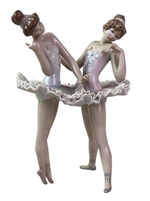 Lot 202 - GROUP OF FIGURES