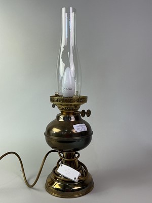 Lot 122 - REPRODUCTION OIL LAMP
