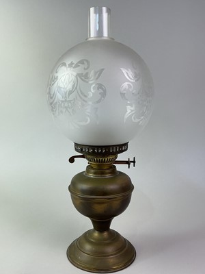 Lot 122 - REPRODUCTION OIL LAMP
