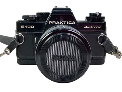 Lot 222 - VINTAGE PRAKTICA B100 FILM CAMERA