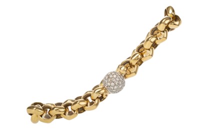 Lot 752 - GOLD AND DIAMOND BRACELET