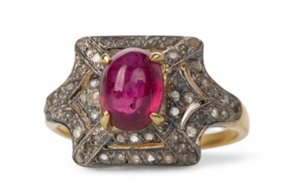Lot 733 - RUBY AND DIAMOND RING