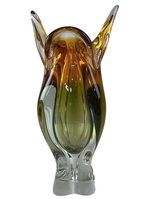Lot 323 - COLLECTION OF ART GLASS