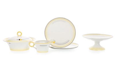 Lot 407 - SHELLEY 'BLOCK AND BAND' PART DINNER SERVICE