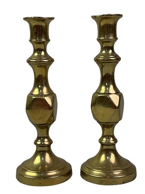 Lot 368 - GROUP OF BRASSWARE