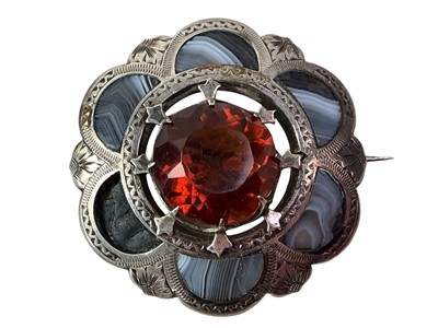 Lot 371 - COLLECTION OF SILVER AND COSTUME JEWELLERY