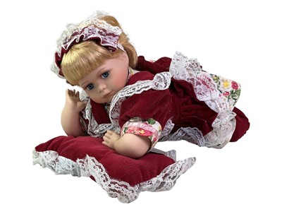 Lot 376 - GROUP OF DOLLS