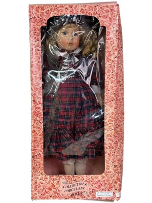 Lot 379 - GROUP OF DOLLS