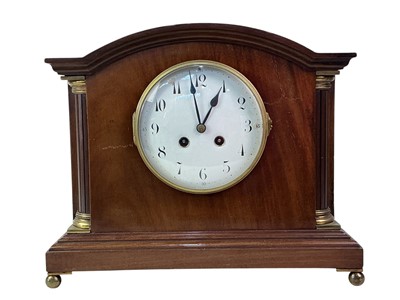Lot 603 - MAHOGANY MANTEL CLOCK