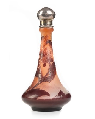 Lot 420 - FRENCH CAMEO GLASS PERFUME BOTTLE