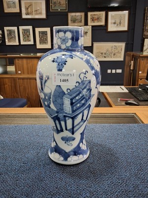 Lot 1405 - CHINESE BLUE AND WHITE VASE