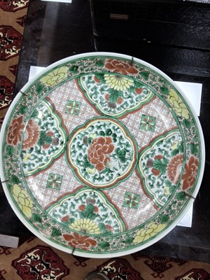 Lot 1406 - PAIR OF CHINESE FAMILLE VERTE CHARGERS