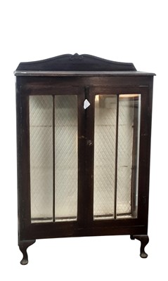 Lot 622 - MAHOGANY DISPLAY CABINET