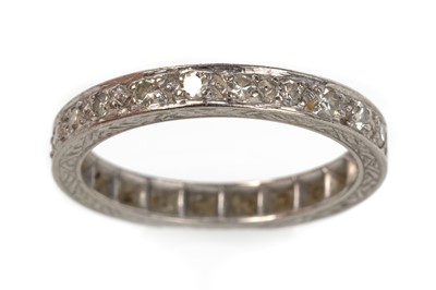 Lot 402 - DIAMOND HALF ETERNITY RING