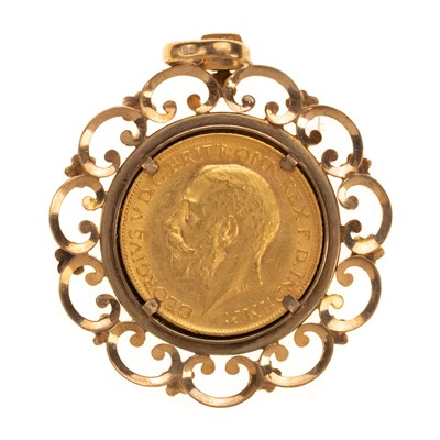 Lot 15 - GEORGE V GOLD SOVEREIGN PENDANT