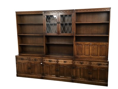 Lot 642 - LARGE OAK SECTIONAL WALL UNIT