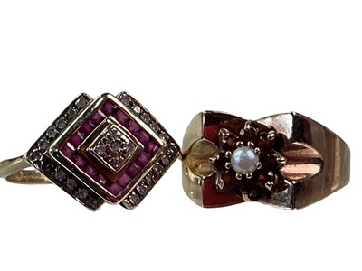 Lot 180a - TWO GOLD RINGS