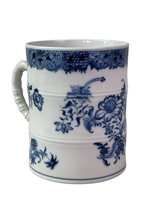 Lot 10 - CHINESE PORCELAIN PLATE