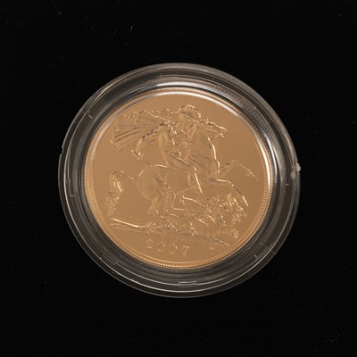 Lot 22 - ELIZABETH II UNITED KINGDOM BRILLIANT UNCIRCULATED GOLD FIVE-POUND COIN