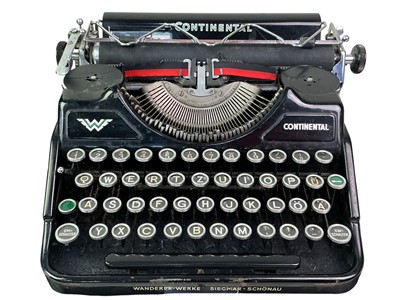 Lot 38 - VINTAGE TYPEWRITER