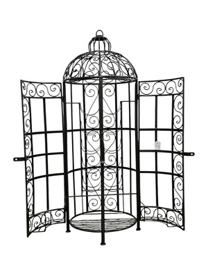 Lot 44 - NOVELTY METAL BOTTLE RACK