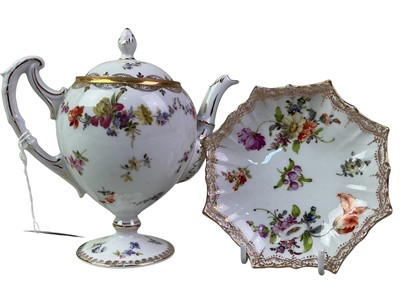 Lot 204 - COLLECTION OF GERMAN PORCELAIN