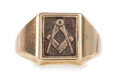 Lot 470A - GOLD MASONIC SIGNET RING