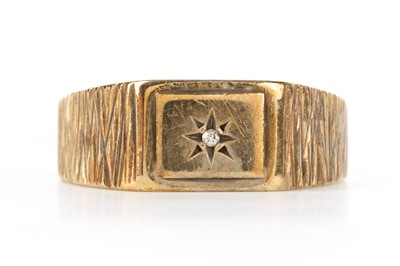 Lot 480A - GOLD SIGNET RING