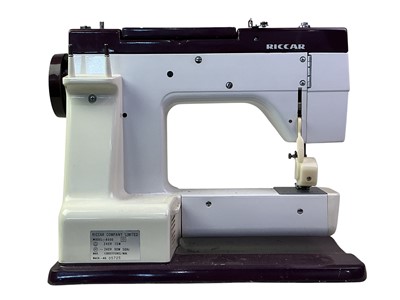 Lot 69 - RICCAR 8500 SEWING MACHINE